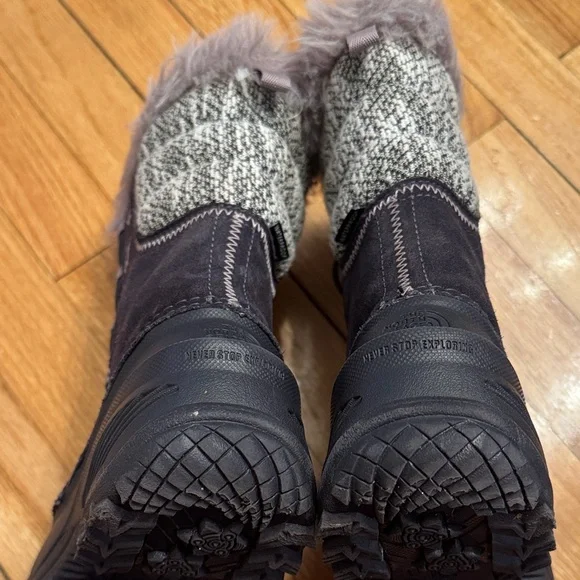 The North Face Snow Boots Kids Black and Gray Winter Boots 1 - Picture 6 of 9